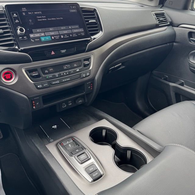 Certified 2025 Honda Ridgeline RTL image 27