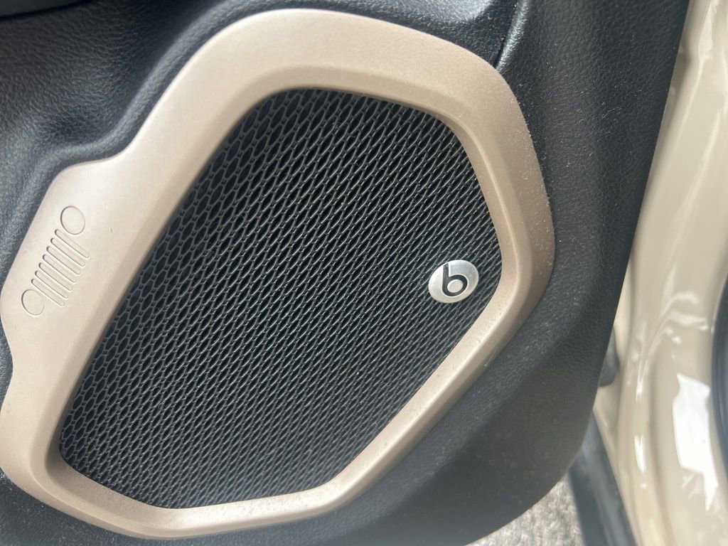 Used 2016 Jeep Renegade 75th Anniversary AWD/4WD image 11