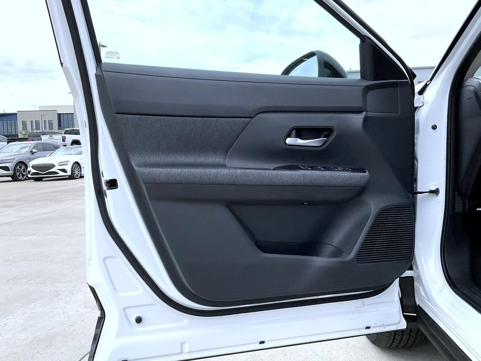 New 2026 Nissan Kicks SV AWD/4WD image 9
