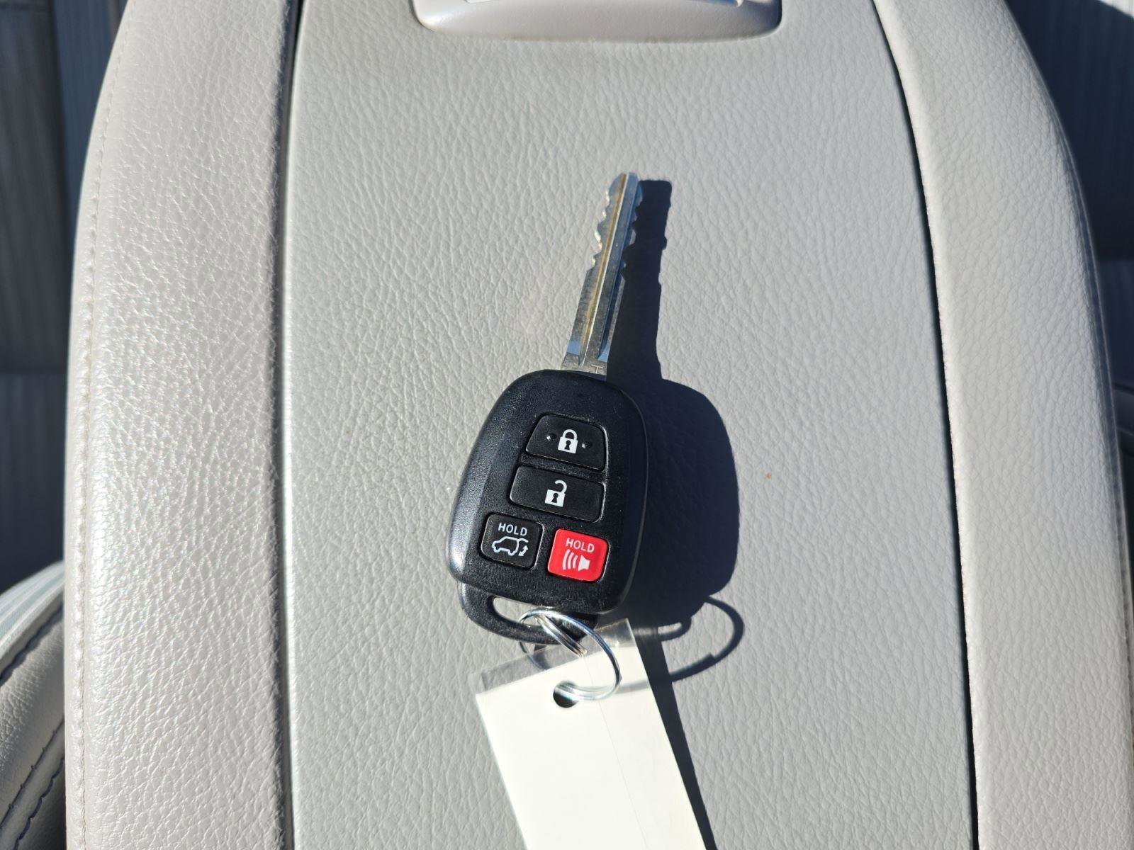 Used 2019 Toyota Highlander Plus image 12