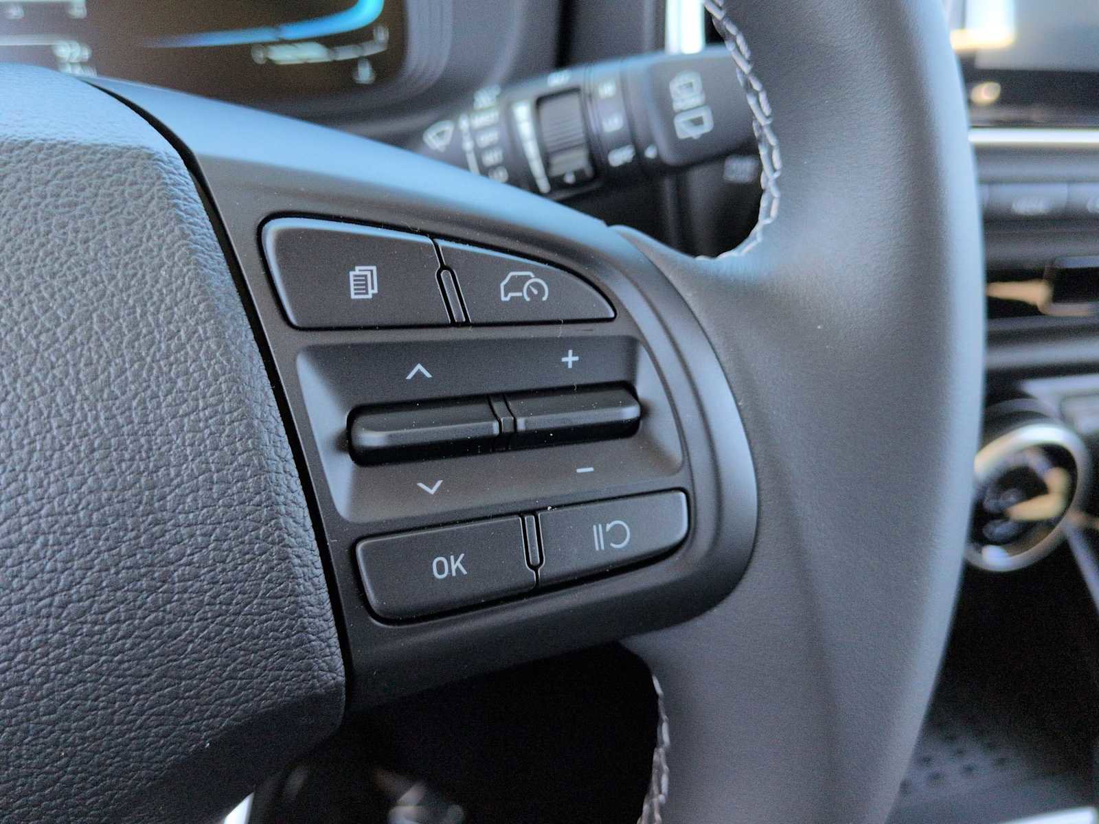 Certified 2026 Hyundai Venue SEL image 25