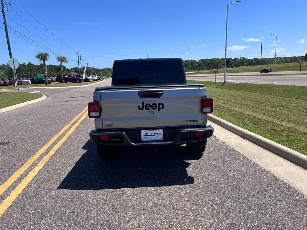 Used 2021 Jeep Gladiator Sport image 9
