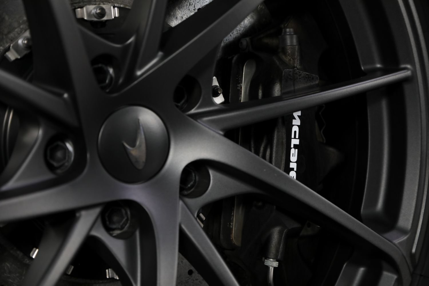 Used 2026 McLaren 750S Spider RWD image 19
