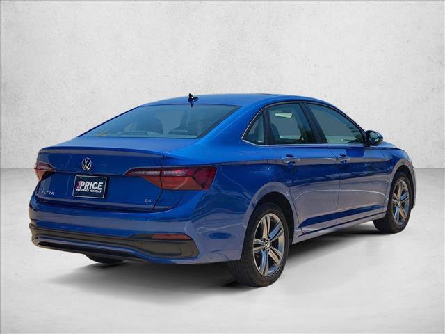 Used 2024 Volkswagen Jetta SE FWD image 5