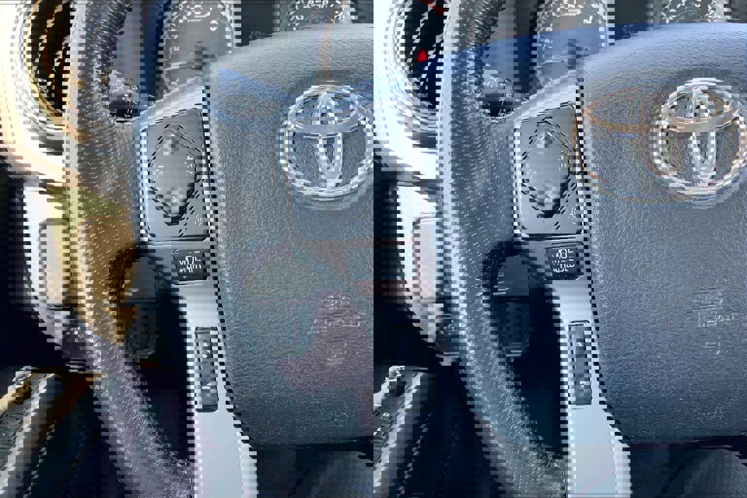 Used 2017 Toyota Tacoma SR5 image 23