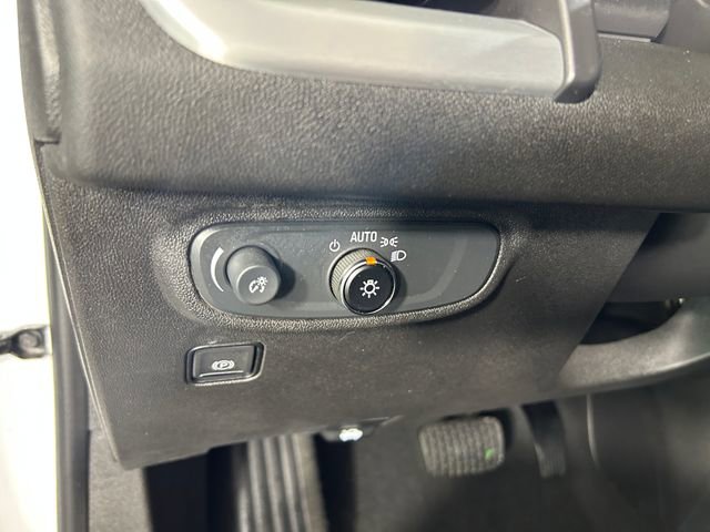 Used 2023 GMC Terrain SLE w/ Driver Convenience Package image 20