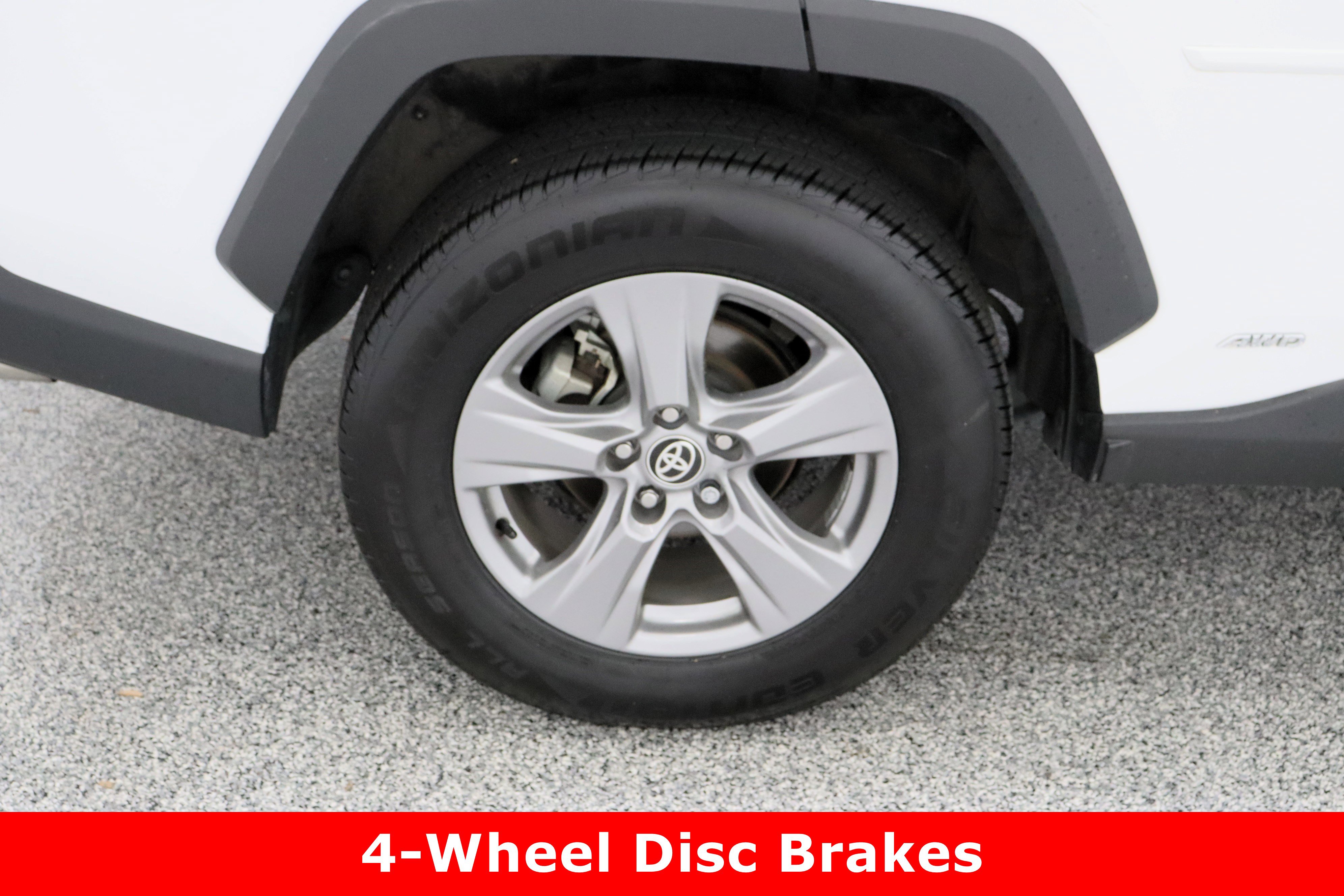 Used 2024 Toyota RAV4 LE AWD/4WD image 6