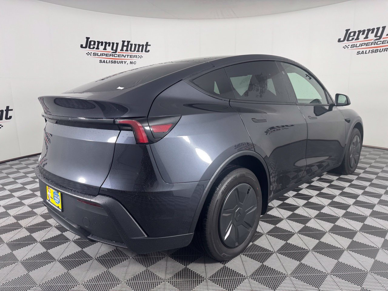 Used 2026 Tesla Model Y 2WD image 6