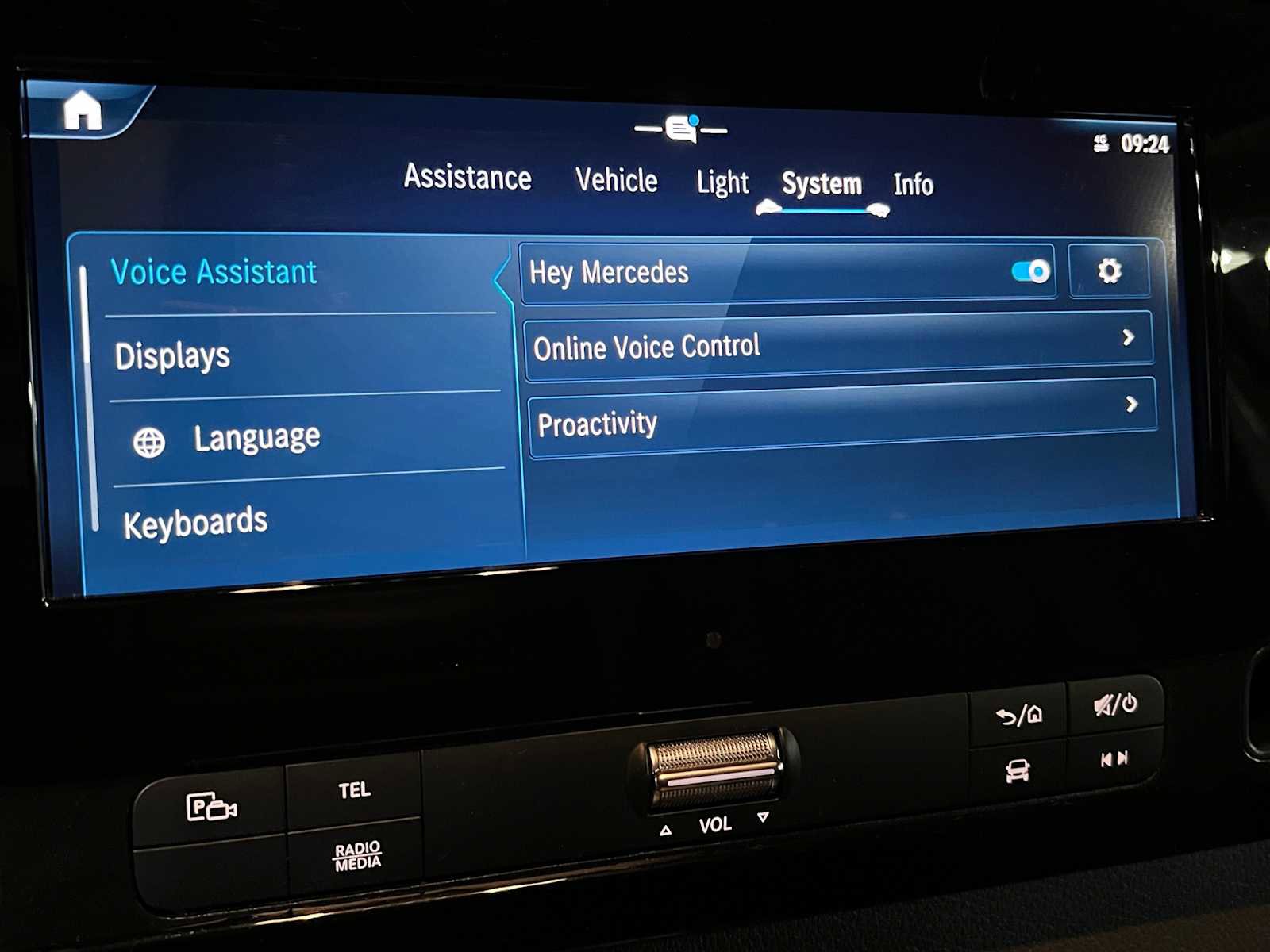 Used 2025 Mercedes-Benz Sprinter 2500 image 36