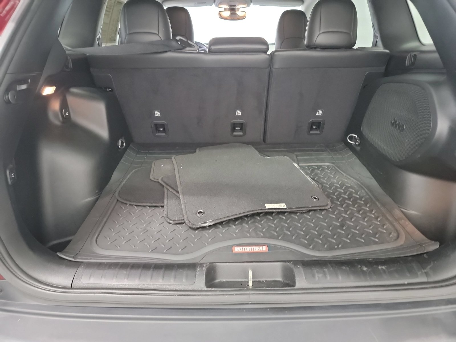 Used 2020 Jeep Cherokee Limited AWD/4WD image 25