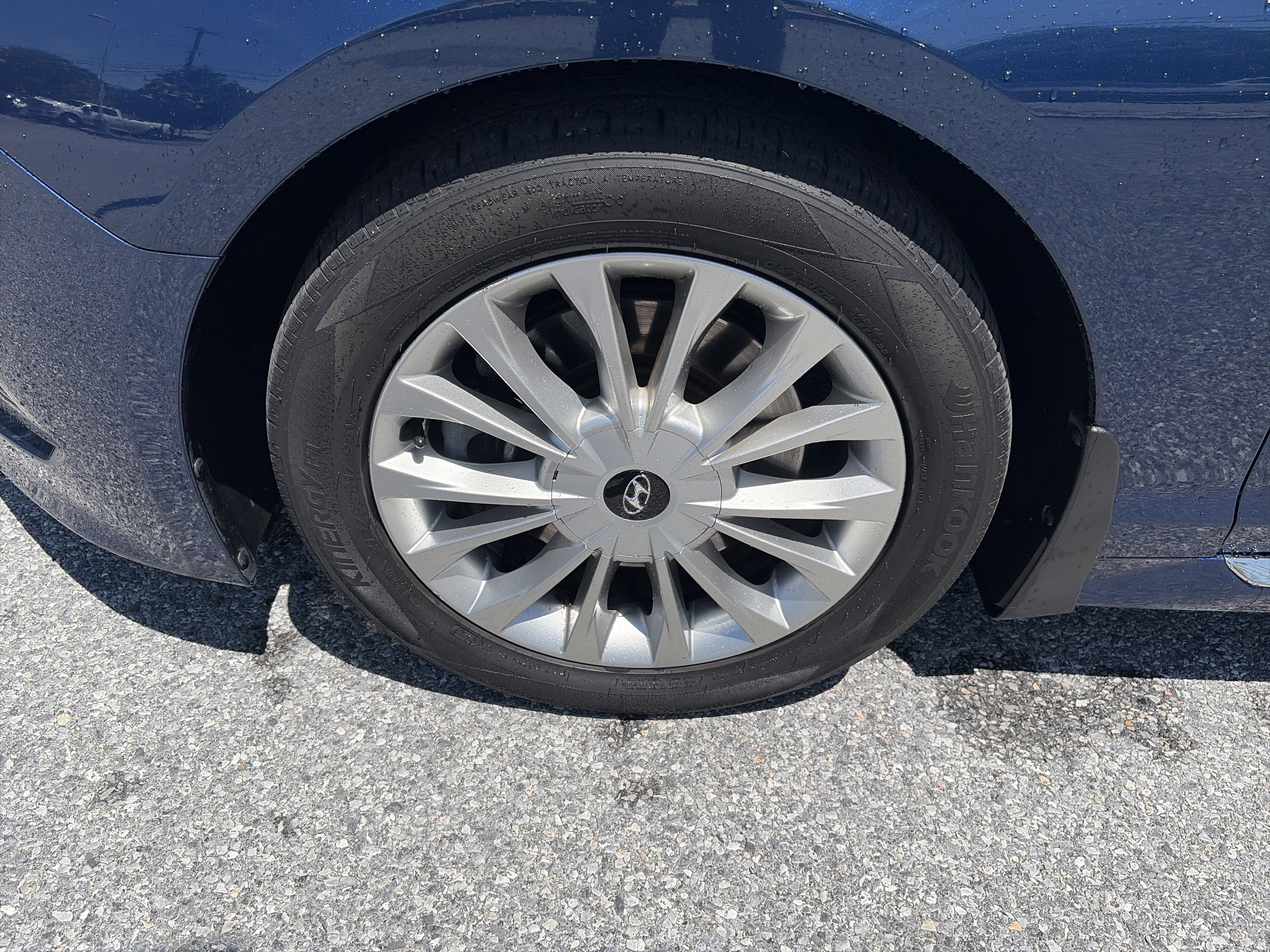 Used 2015 Hyundai Sonata Limited w/ Option Group 06 FWD image 7