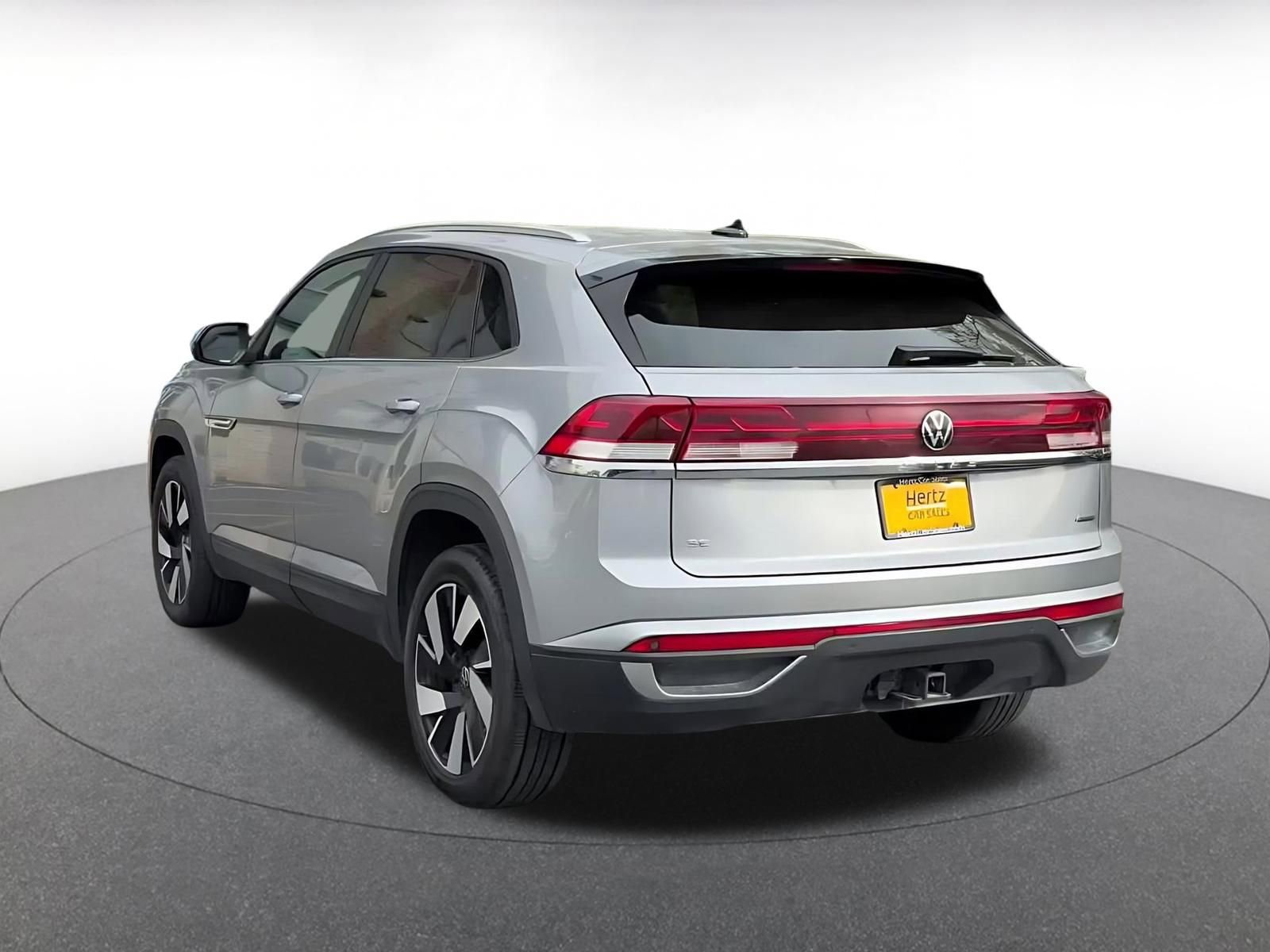 Used 2025 Volkswagen Atlas Cross Sport SE image 11