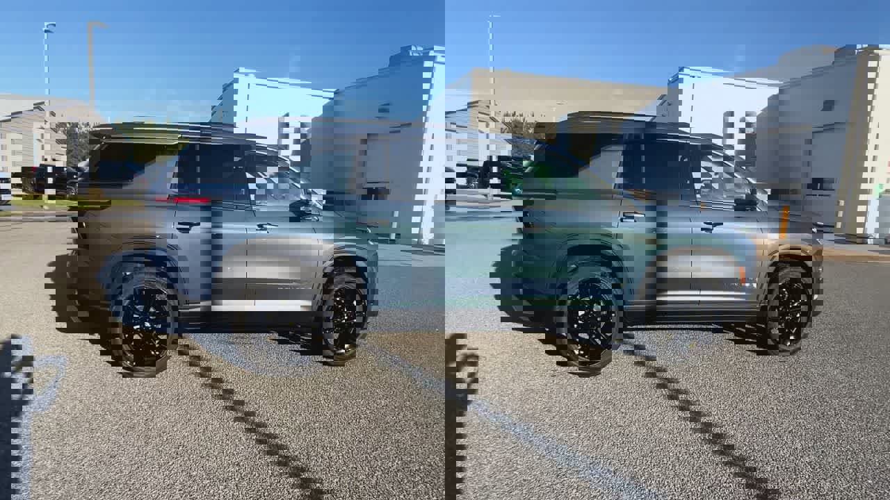 New 2026 Chevrolet Traverse LT image 9