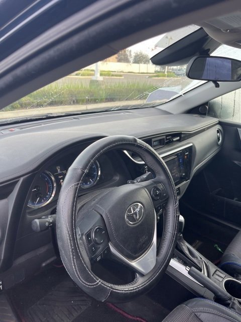 Used 2017 Toyota Corolla SE image 11