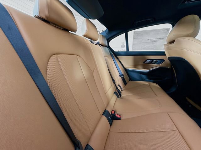 Used 2026 BMW 330i xDrive Sedan w/ Premium Package image 28