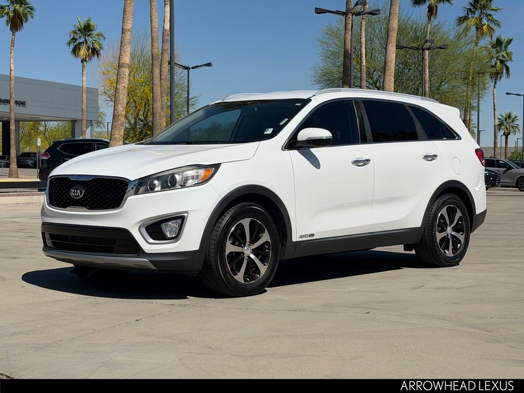 Used 2017 Kia Sorento EX image 2