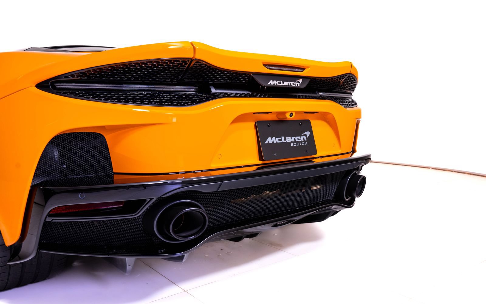 Used 2023 McLaren GT RWD image 12