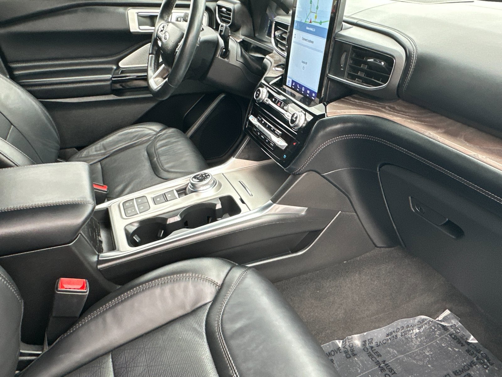 Certified 2022 Ford Explorer Platinum w/ Equipment Group 601A image 18