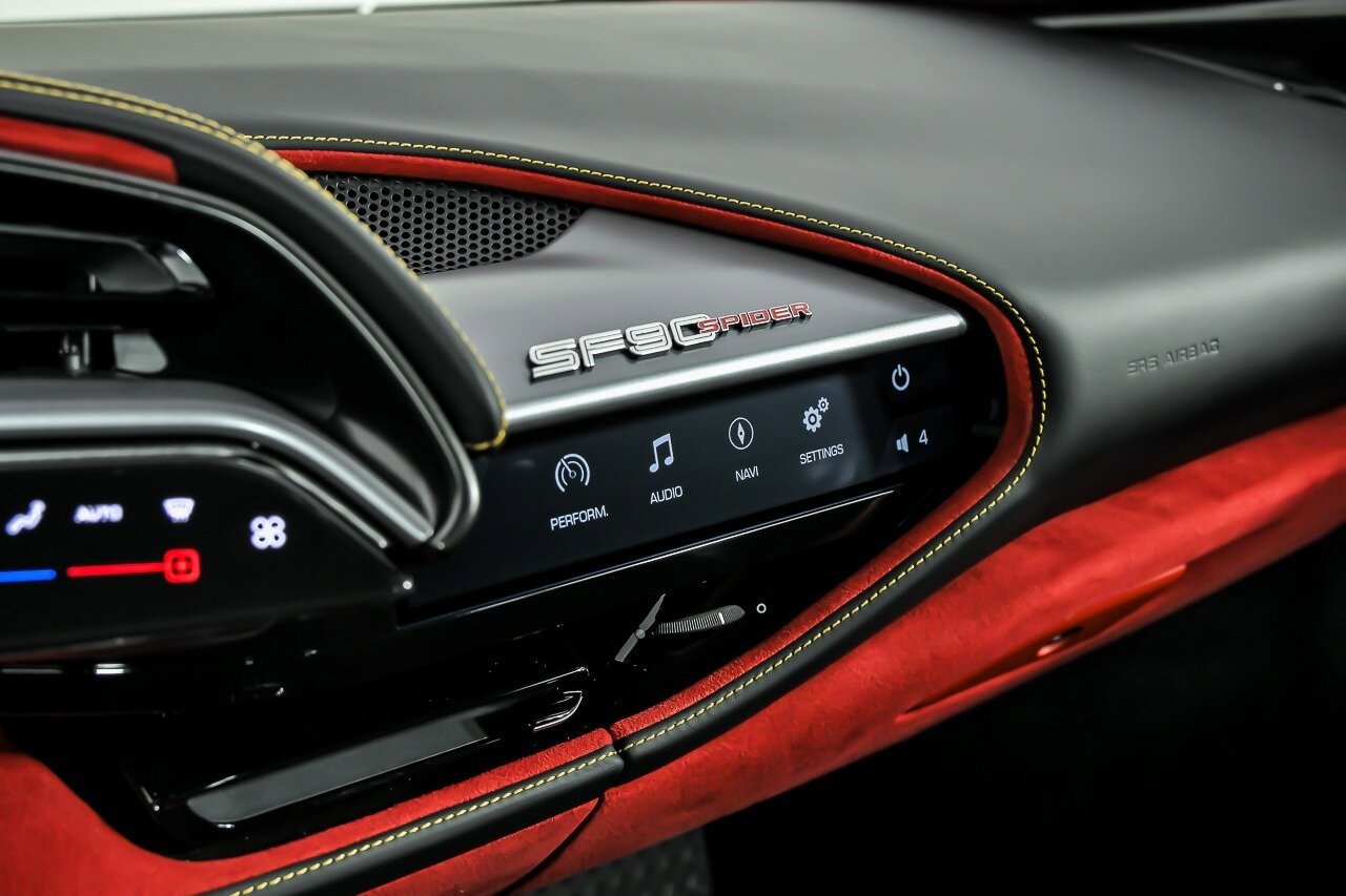 Used 2022 Ferrari SF90 Spider image 44