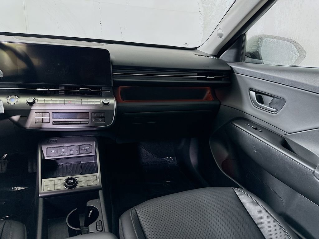 Used 2025 Hyundai Kona Limited image 19
