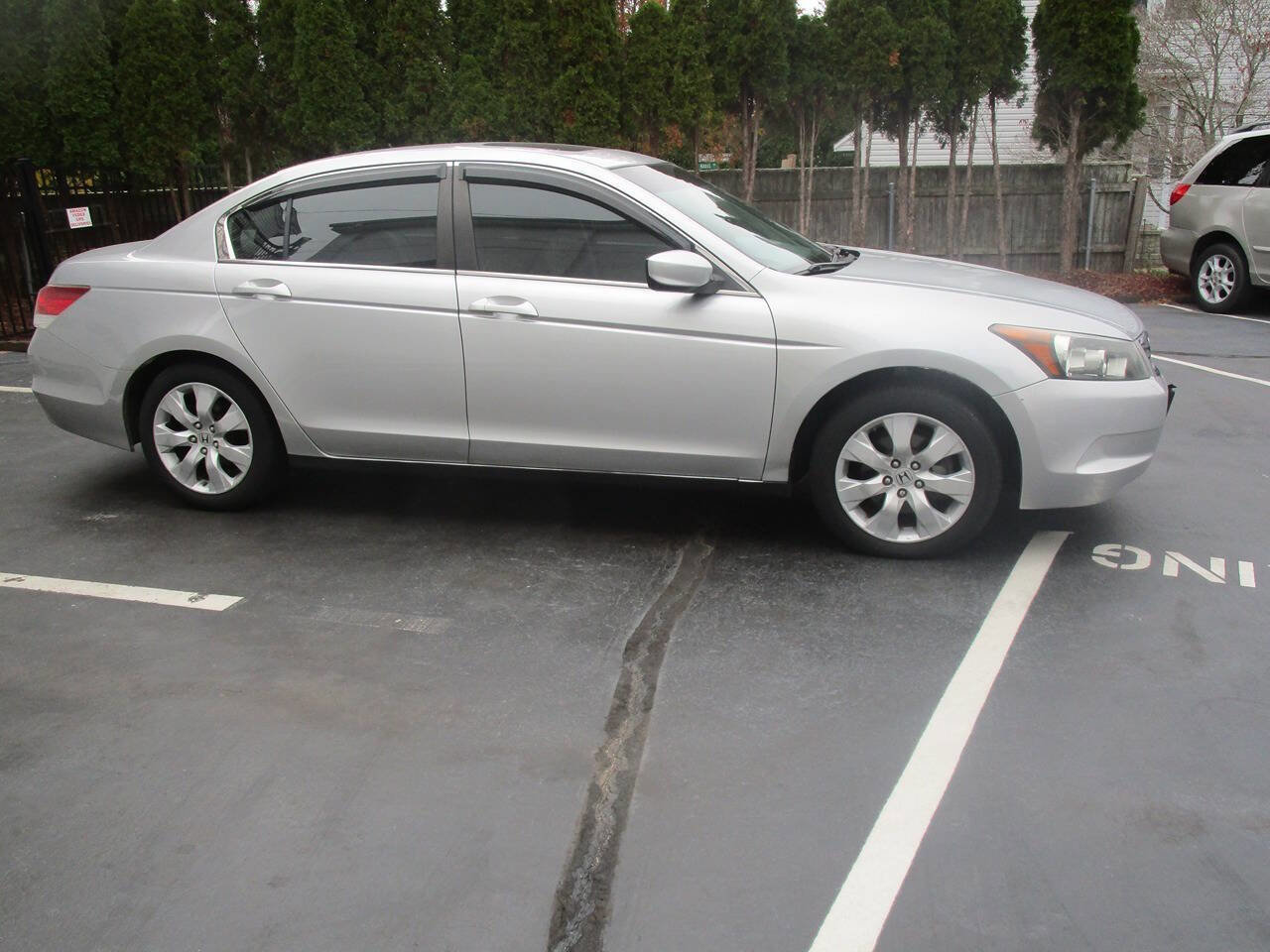 Used 2010 Honda Accord EX image 19