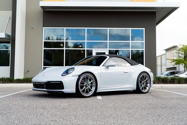 Used 2024 Porsche 911 Carrera RWD image 7