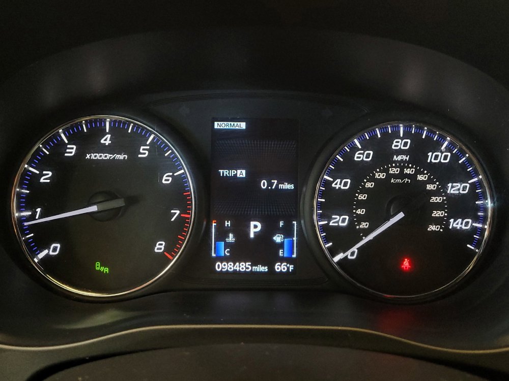 Used 2020 Mitsubishi Outlander SE AWD/4WD image 23