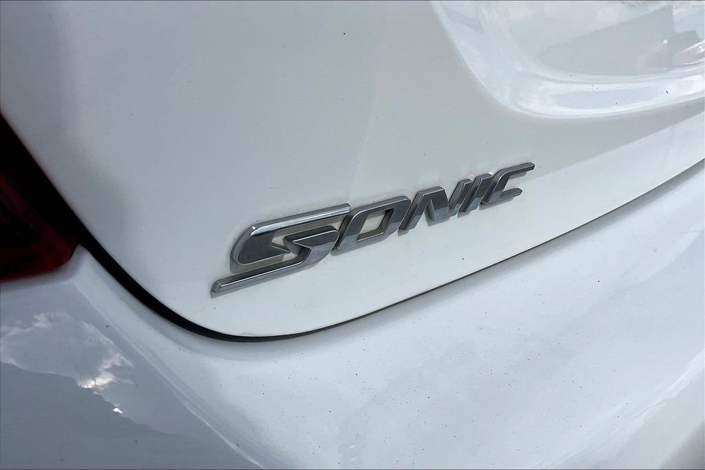 Used 2018 Chevrolet Sonic LS image 21