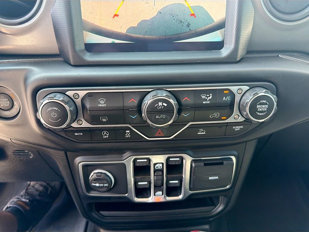 Used 2023 Jeep Wrangler Sport S image 29