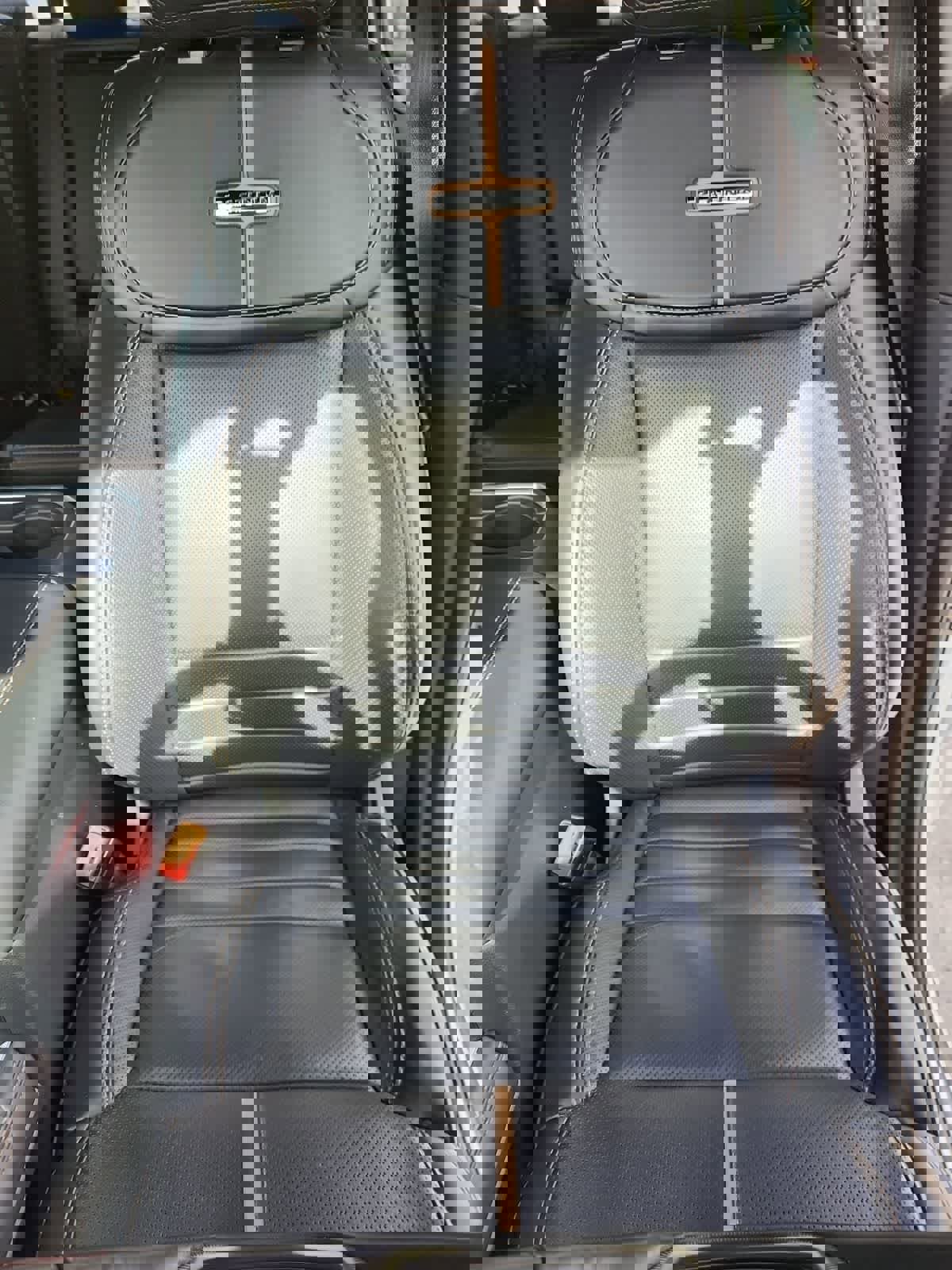 Used 2024 Ford F350 Platinum w/ FX4 Off-Road Package image 15