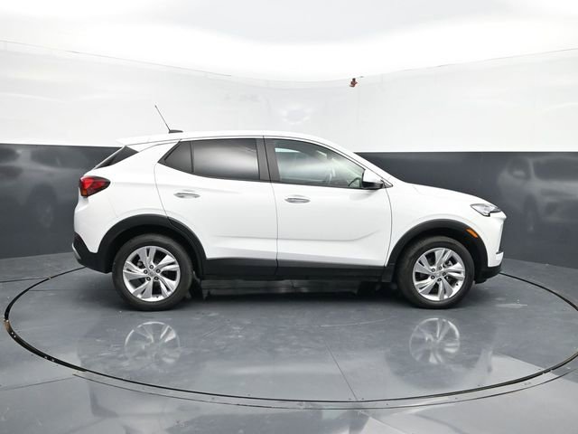 Used 2025 Buick Encore GX Preferred AWD/4WD image 11