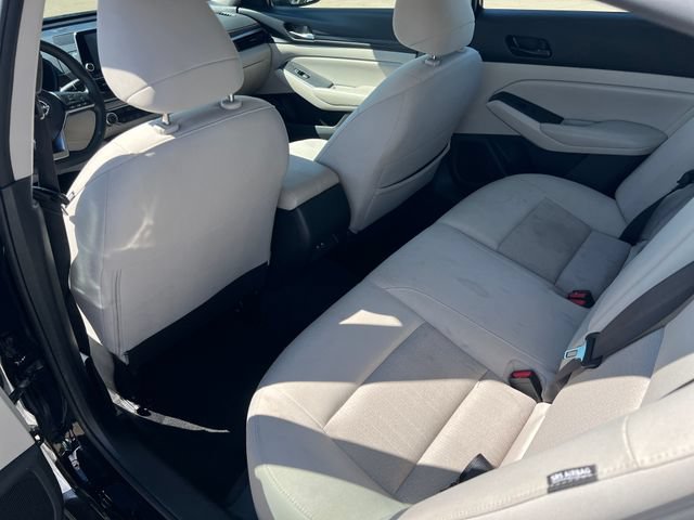 Used 2024 Nissan Altima 2.5 SV FWD image 37