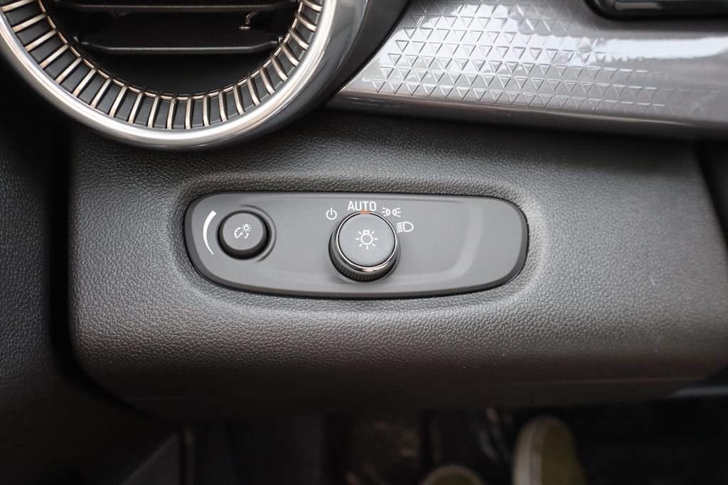 New 2026 Chevrolet Trax ACTIV FWD image 15