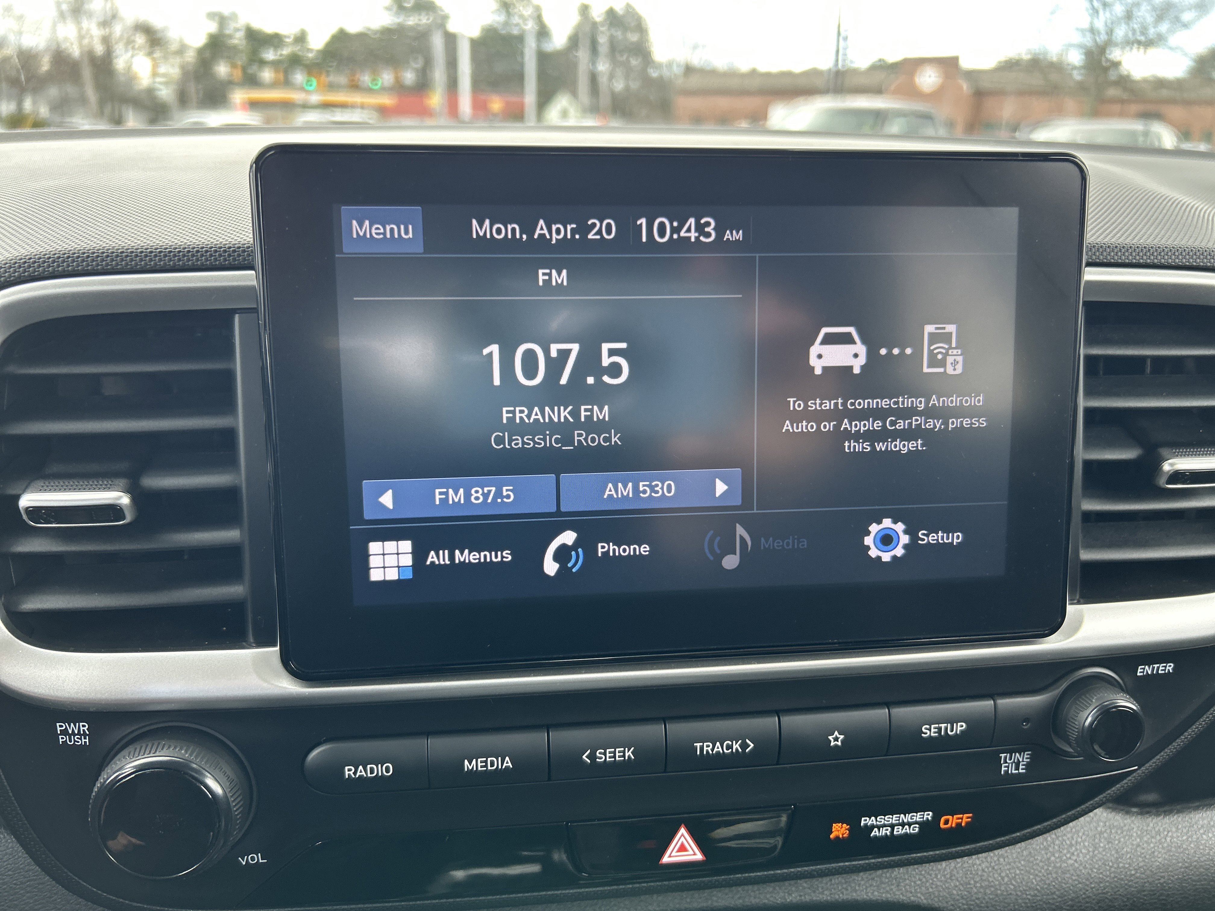Used 2022 Hyundai Venue SEL image 25
