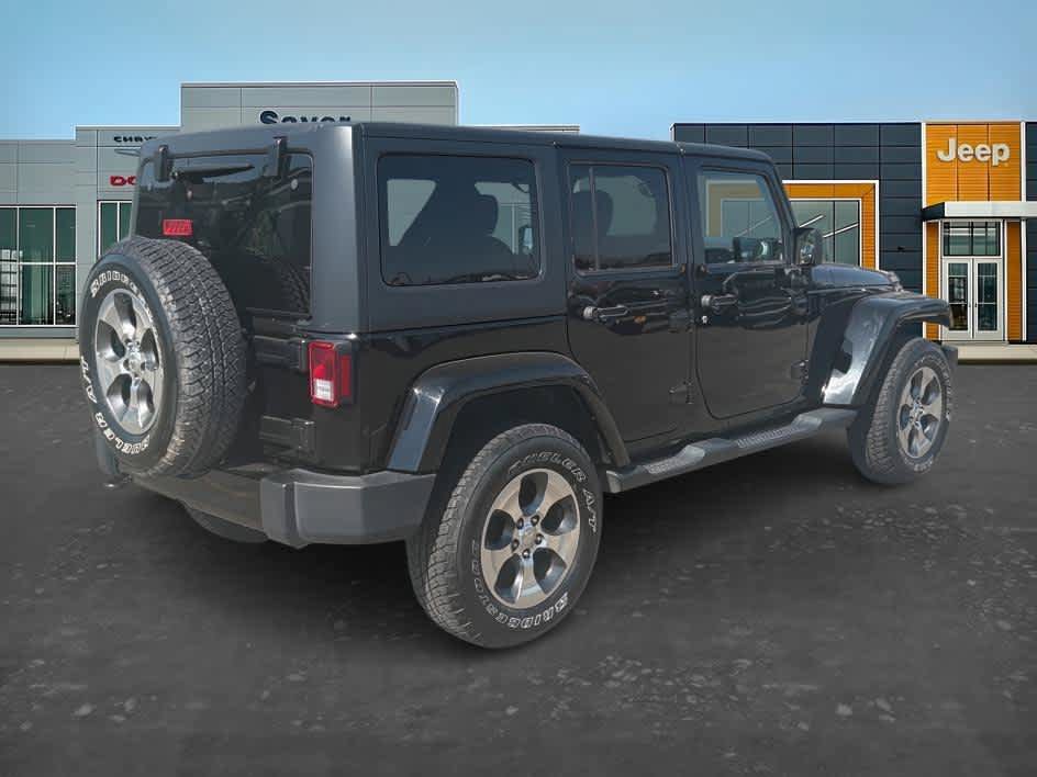 Used 2017 Jeep Wrangler Unlimited Sahara w/ Connectivity Group AWD/4WD image 7