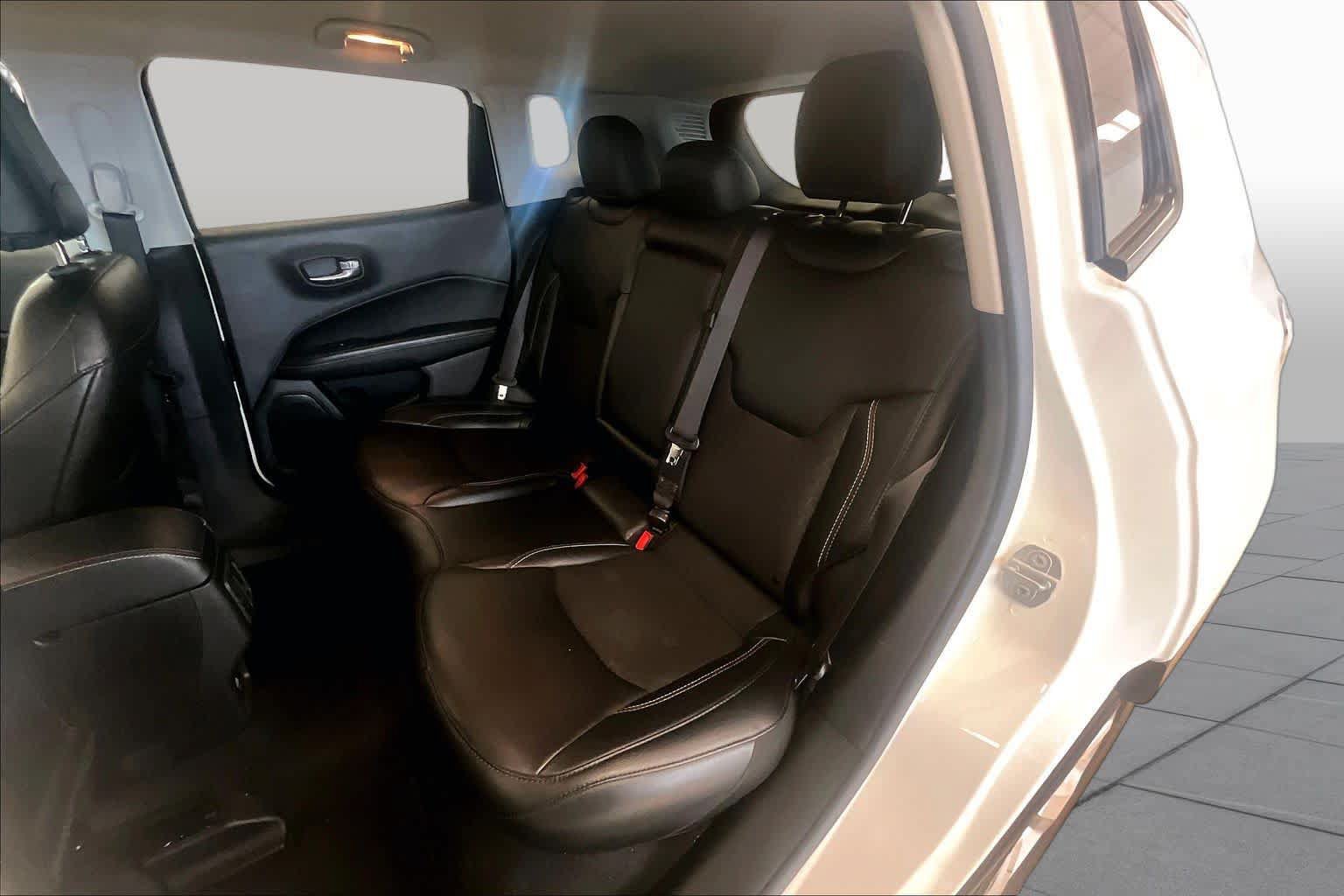 Used 2020 Jeep Compass Latitude FWD image 16