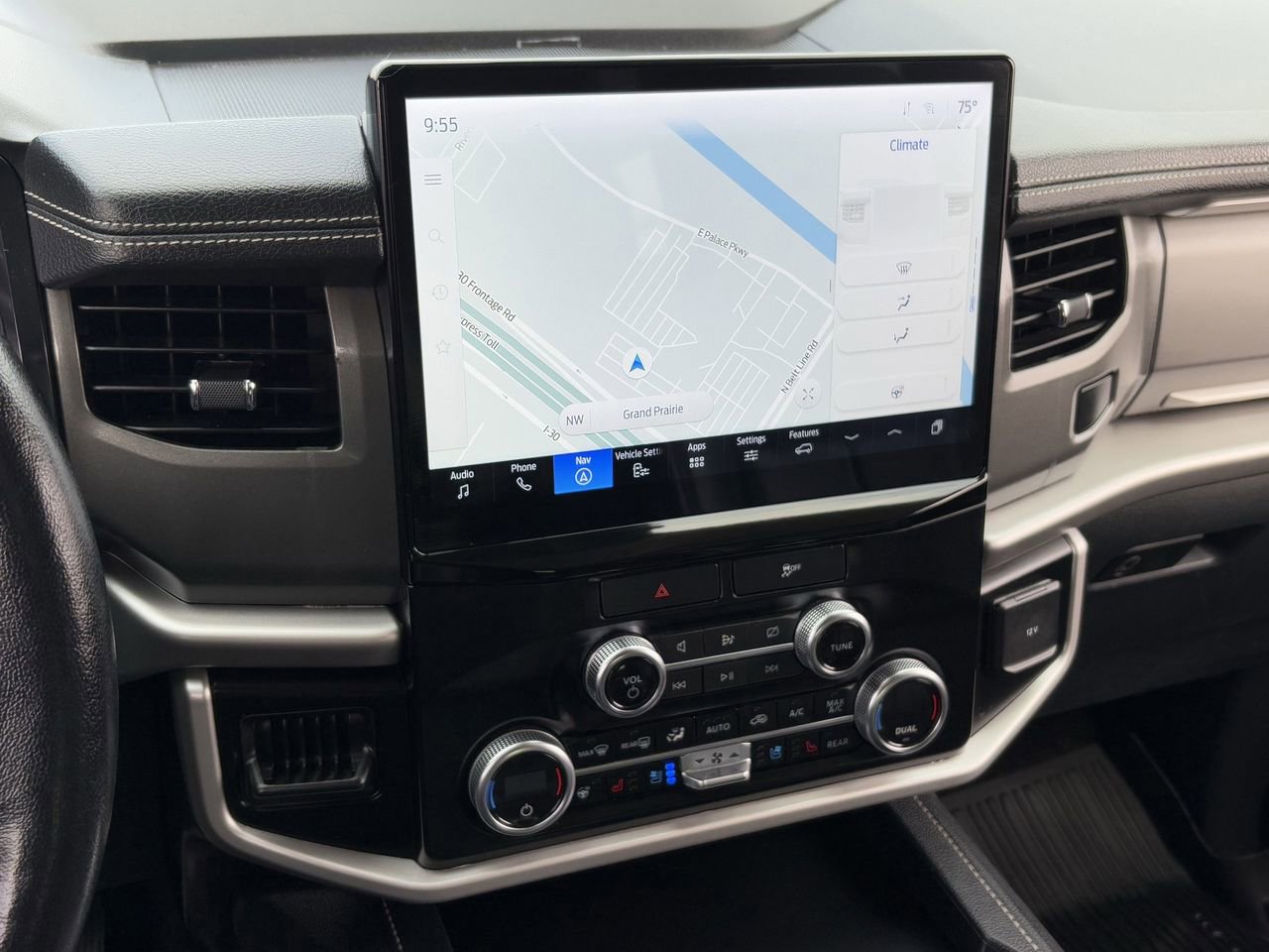 Used 2023 Ford Expedition XLT image 20