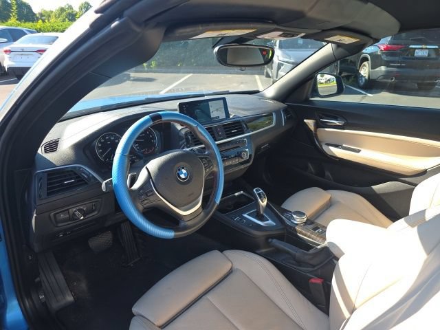 Used 2020 BMW 230i Convertible w/ Premium Package RWD image 16