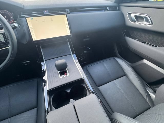 Used 2024 Land Rover Range Rover Velar Dynamic SE AWD/4WD image 3