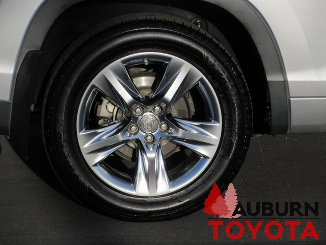 Used 2015 Toyota Highlander Limited image 4