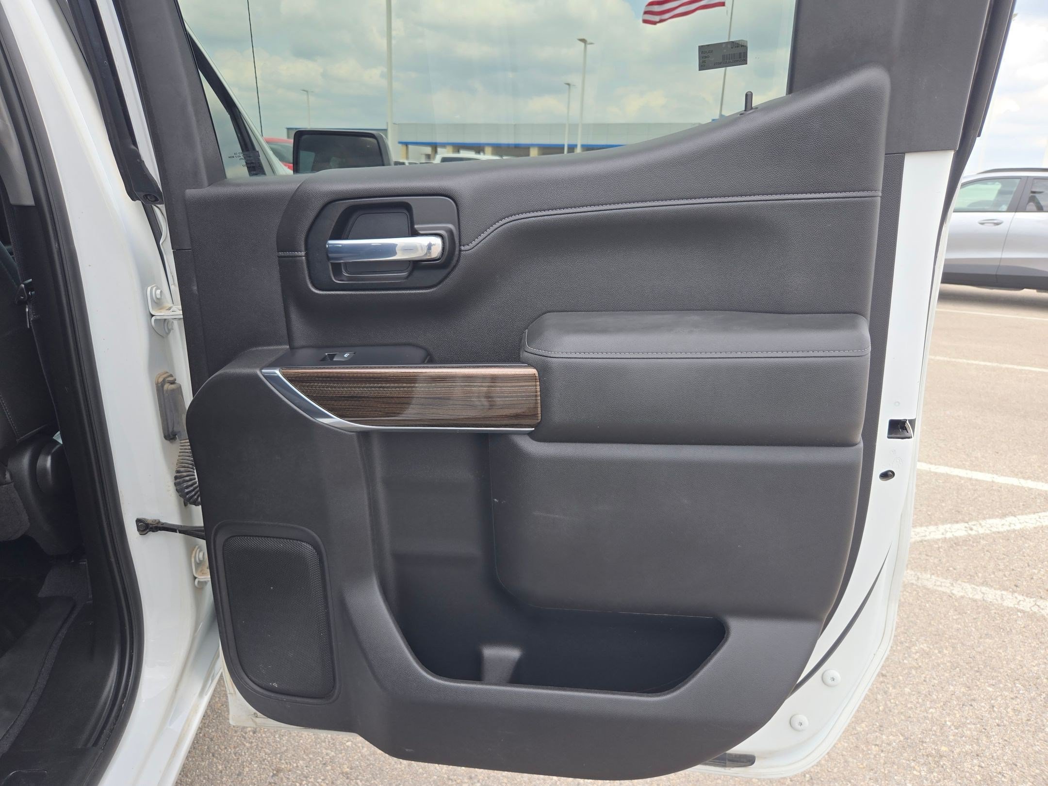 Certified 2020 Chevrolet Silverado 1500 RST w/ Texas Edition AWD/4WD image 22