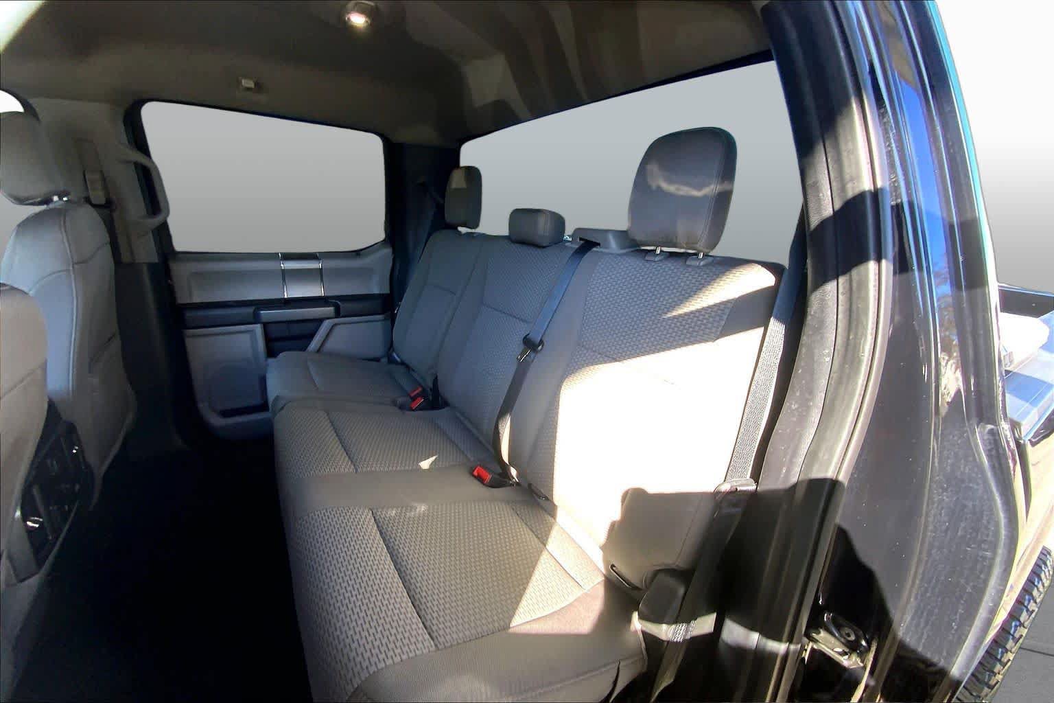 Used 2020 Ford F250 XLT w/ XLT Premium Package AWD/4WD image 19