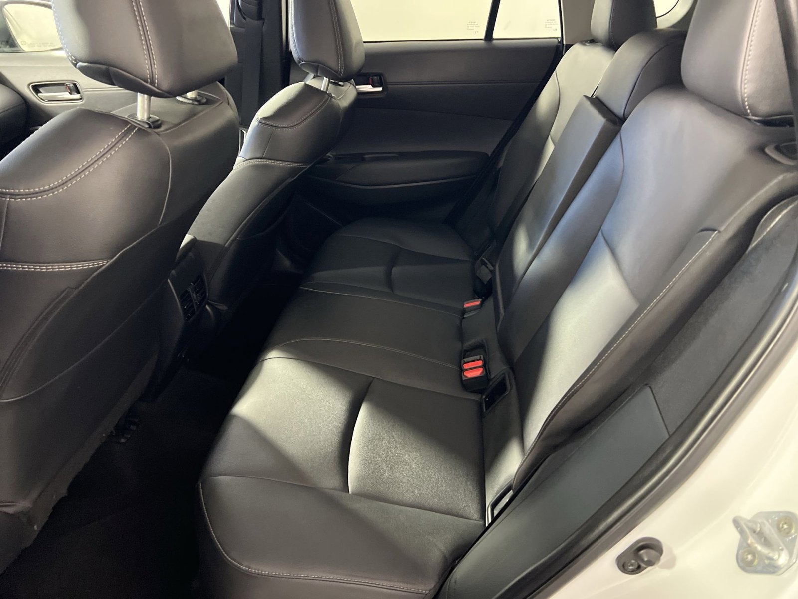 Used 2023 Toyota Corolla Cross XLE image 25