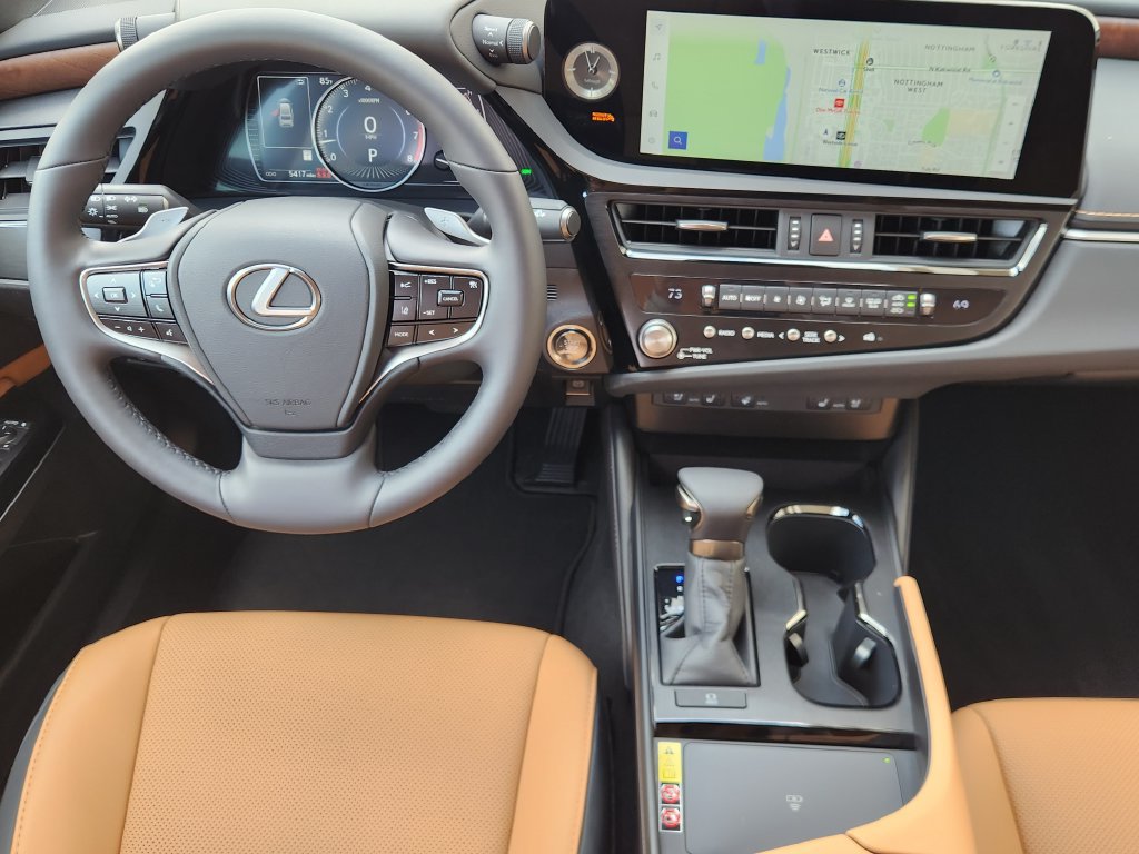 Used 2025 Lexus ES 350 w/ Premium Package FWD image 26