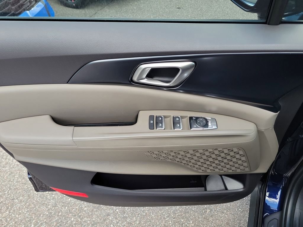 New 2026 Kia Carnival FWD image 19
