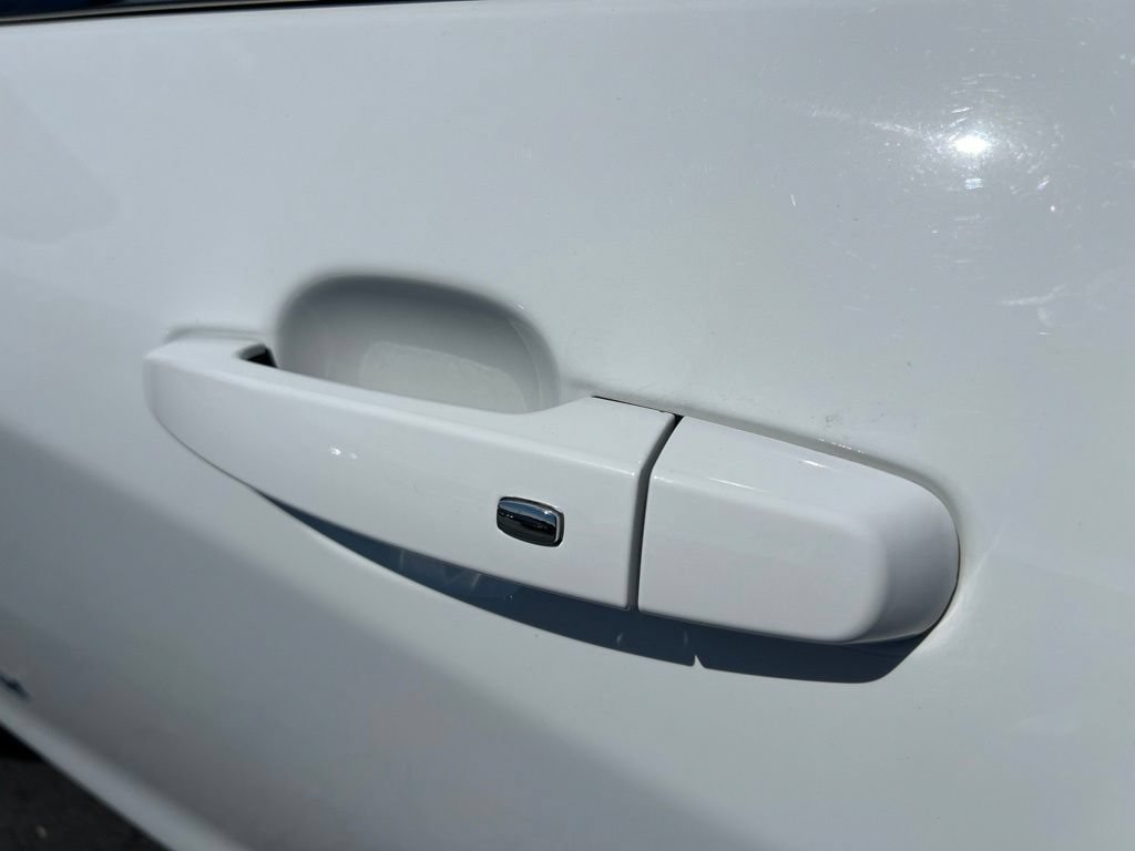Used 2023 Chevrolet Equinox LT w/ LPO, Floor Liner Package AWD/4WD image 14
