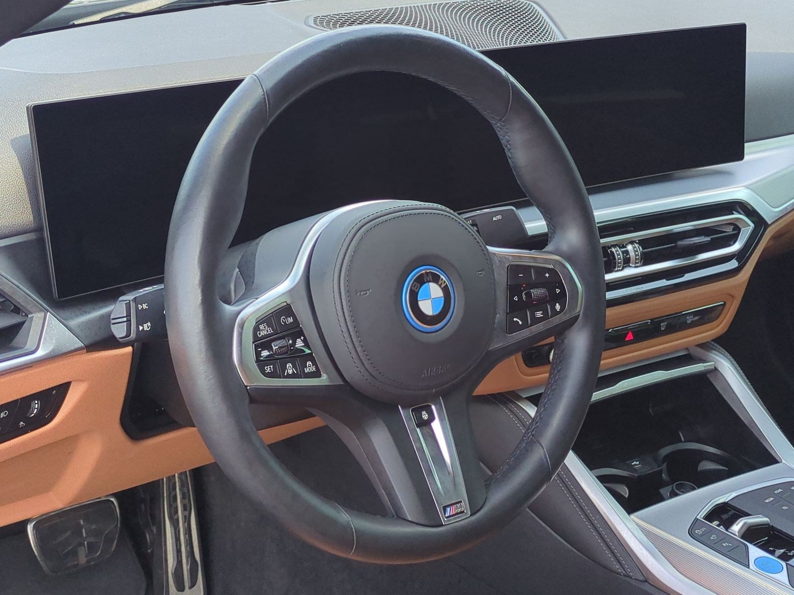 Used 2023 BMW i4 eDrive40 w/ M Sport Package RWD image 18
