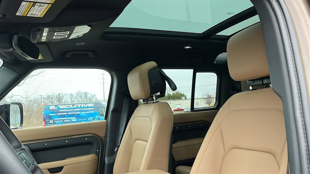 New 2026 Land Rover Defender 110 X-Dynamic SE image 11