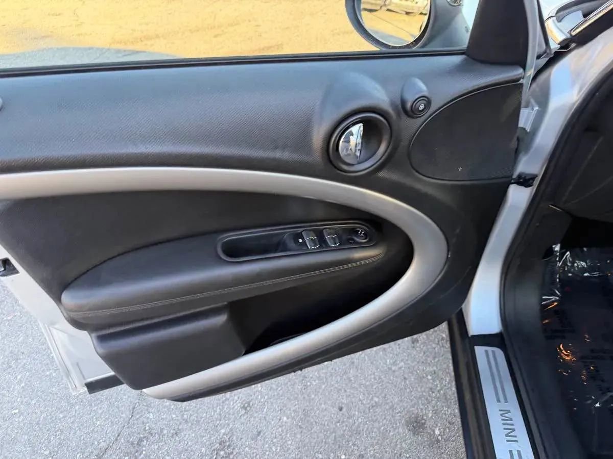 Used 2015 MINI Cooper Countryman FWD image 8