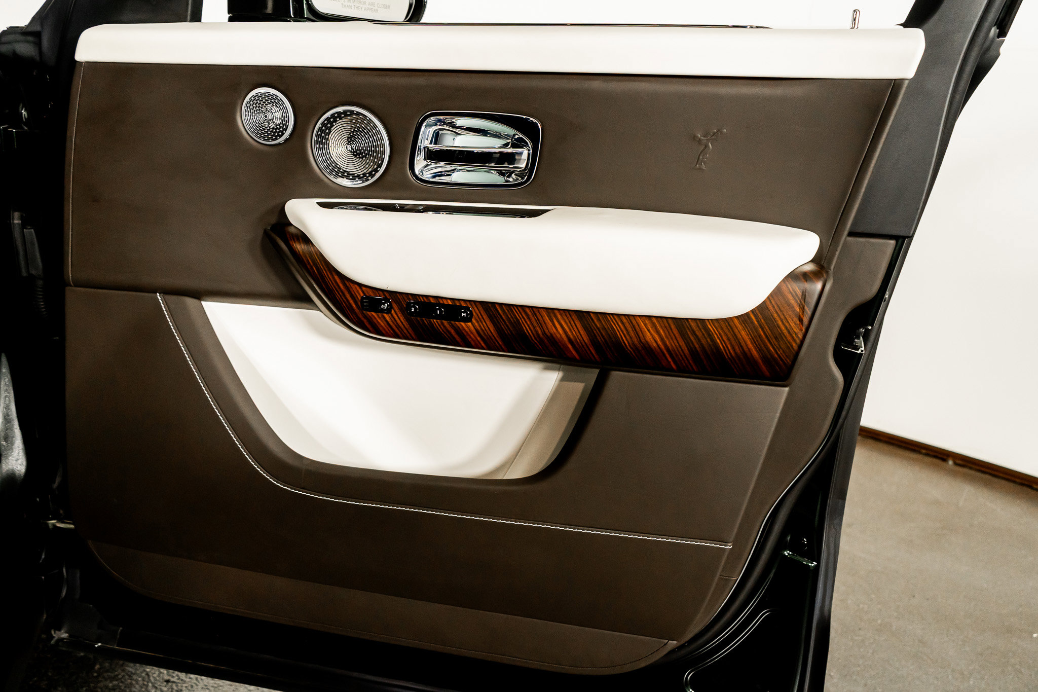 Used 2023 Rolls-Royce Cullinan w/ Cullinan Package image 53